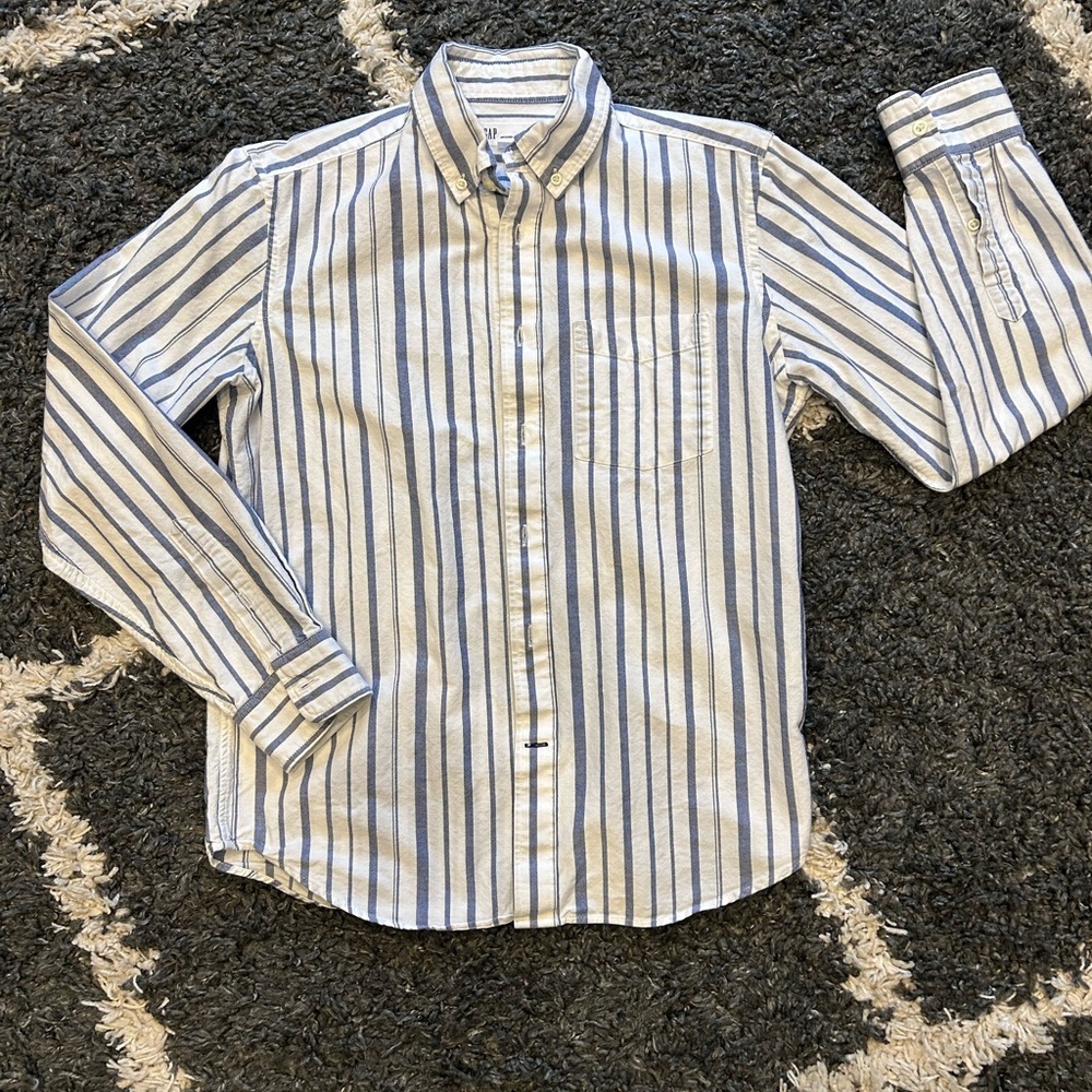 Men’s Untucked Fit Gap Shirt
